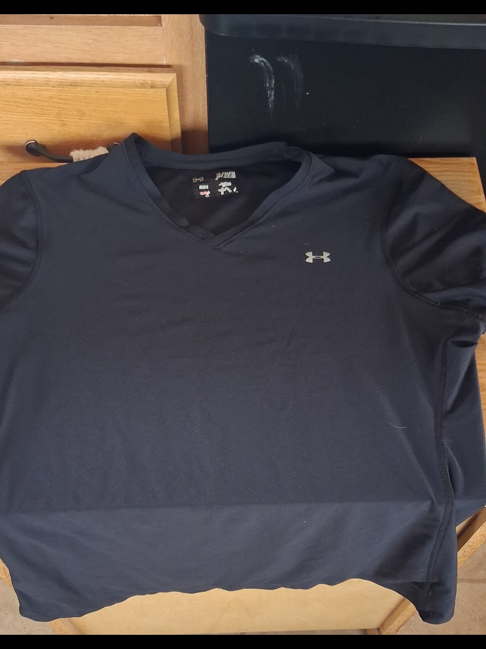 Under Armour Womens V-Neck Athletic Tee with Logo
